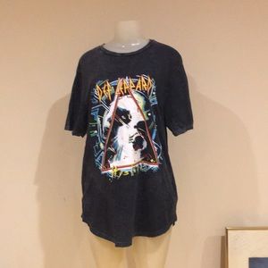 Oversized DEF LEPPARD shirt